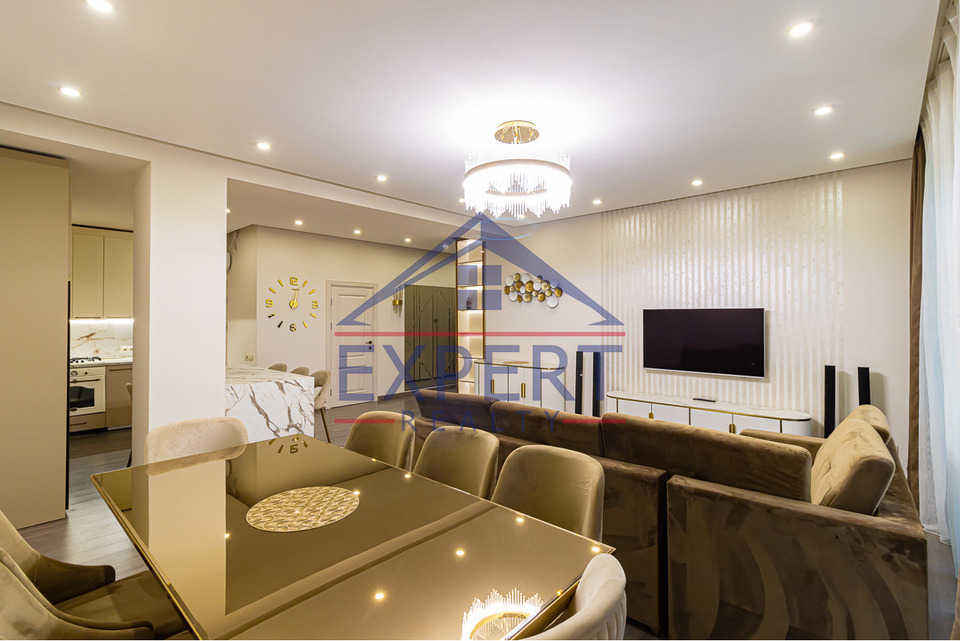 ԿԵՆՏՐՈՆ, ՏԻԳՐԱՆ ՄԵԾԻ ՊՈՂՈՏԱ, 3 ՍԵՆՅԱԿ