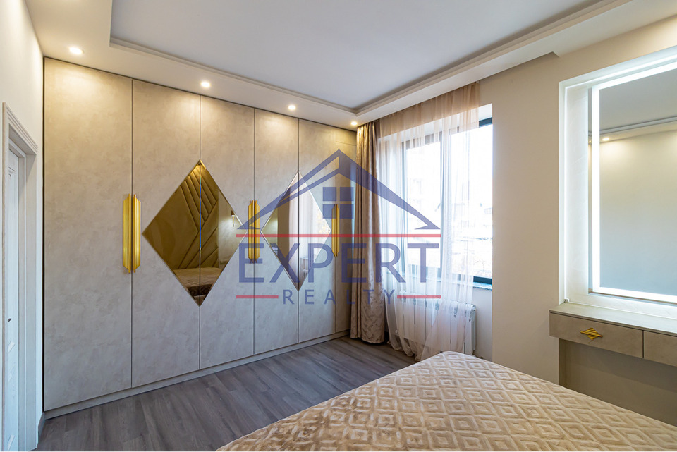 ԿԵՆՏՐՈՆ, ՏԻԳՐԱՆ ՄԵԾԻ ՊՈՂՈՏԱ, 3 ՍԵՆՅԱԿ