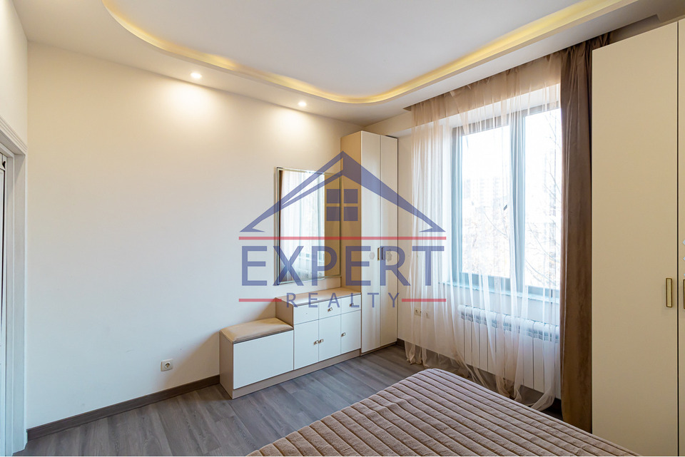 ԿԵՆՏՐՈՆ, ՏԻԳՐԱՆ ՄԵԾԻ ՊՈՂՈՏԱ, 3 ՍԵՆՅԱԿ