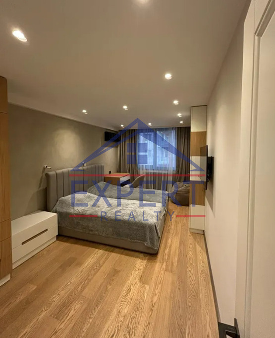 ԿԵՆՏՐՈՆ, ՊՈՒՇԿԻՆ  ՓՈՂՈՑ, 3 ՍԵՆՅԱԿ