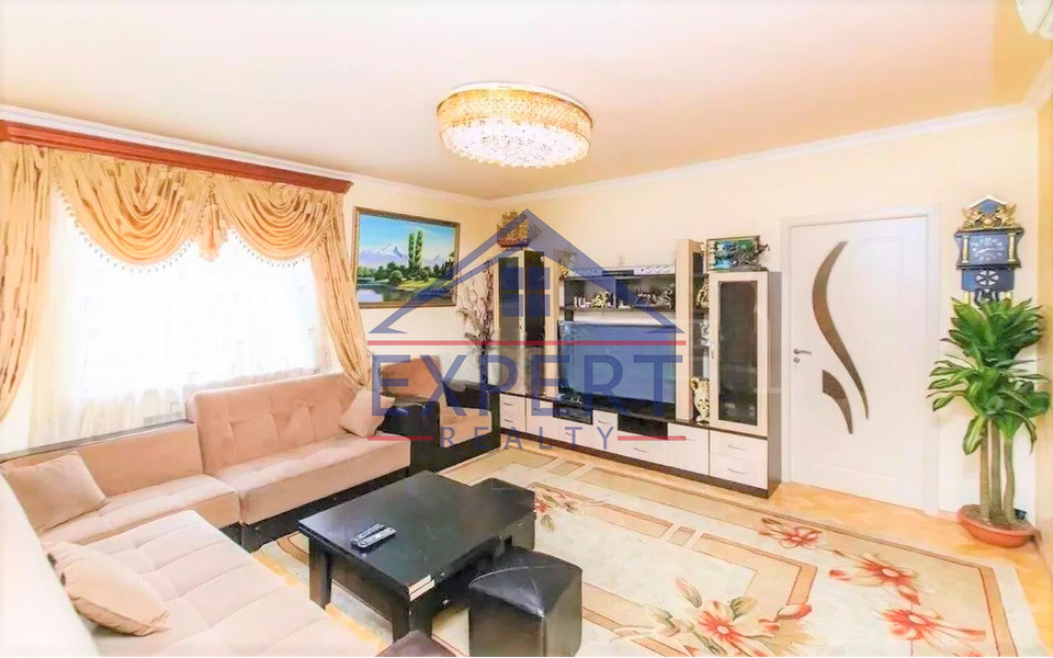 ԷՐԵԲՈՒՆԻ, ԴԱՎԻԹ ԲԵԿԻ ՓՈՂՈՑ