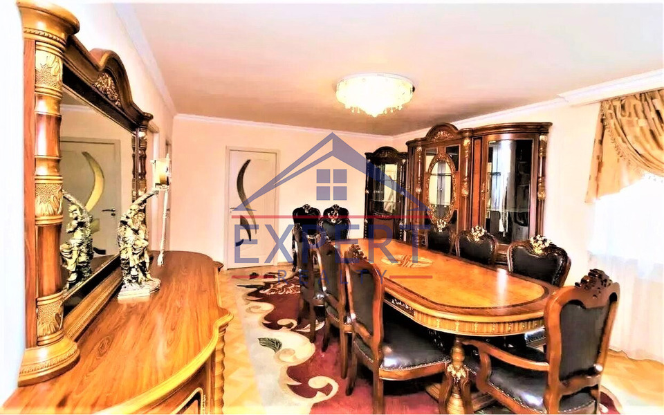 ԷՐԵԲՈՒՆԻ, ԴԱՎԻԹ ԲԵԿԻ ՓՈՂՈՑ