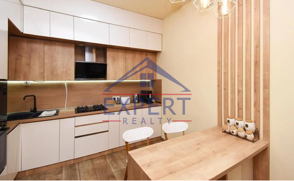 ՔԱՆԱՔԵՌ ԶԵՅԹՈՒՆ   ՊԱՐՈՒՅՐ ՍևԱԿ  3 ՍԵՆՅԱԿ