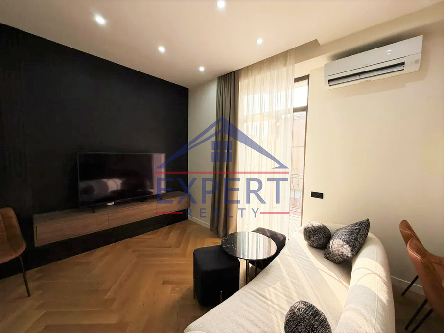 ԿԵՆՏՐՈՆ, ԱՂԱՅԱՆ ՓՈՂՈՑ, 3 ՍԵՆՅԱԿ