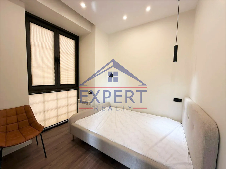 ԿԵՆՏՐՈՆ, ԱՂԱՅԱՆ ՓՈՂՈՑ, 3 ՍԵՆՅԱԿ