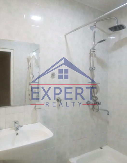 ԿԵՆՏՐՈՆ, ԶԱՔՅԱՆ ՓՈՂՈՑ, 4 ՍԵՆՅԱԿ