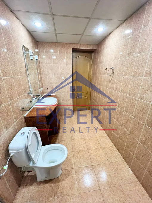 ԿԵՆՏՐՈՆ, ԱԲՈՎՅԱՆ ՓՈՂՈՑ, 4 ՍԵՆՅԱԿ