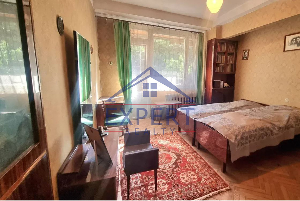 ԿԵՆՏՐՈՆ, ԱՄԻՐՅԱՆ ՓՈՂՈՑ   3 ՍԵՆՅԱԿ