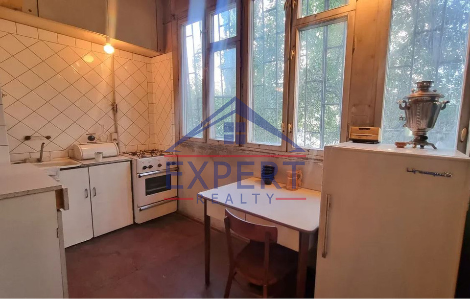 ԿԵՆՏՐՈՆ, ԱՄԻՐՅԱՆ ՓՈՂՈՑ   3 ՍԵՆՅԱԿ