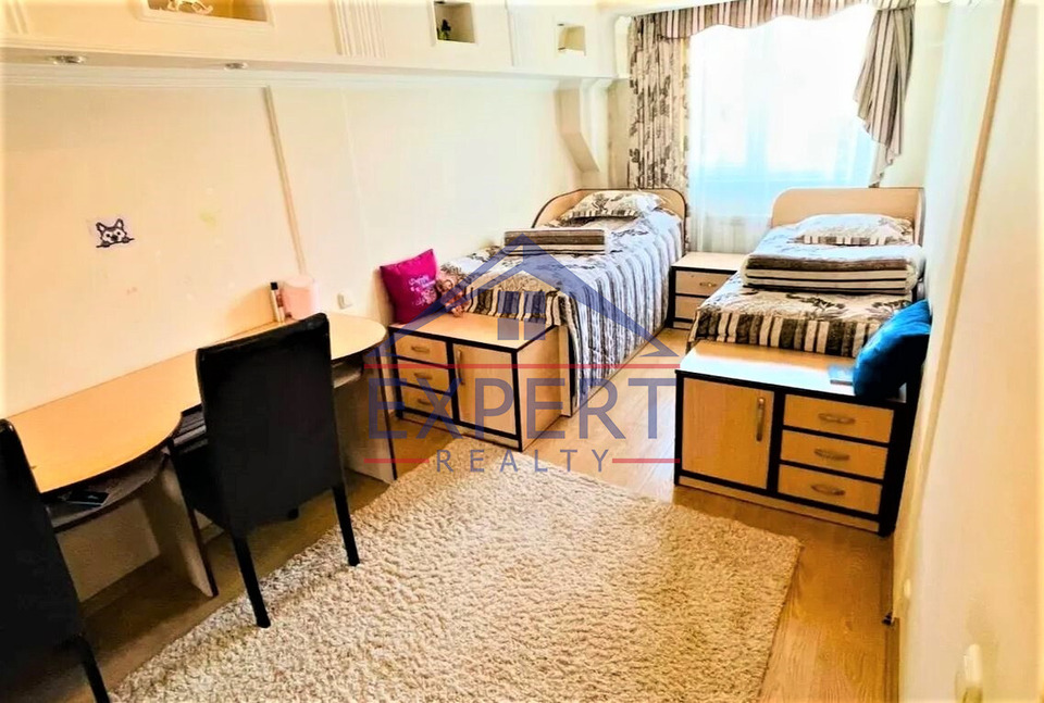 ԿԵՆՏՐՈՆ, ԱՐՇԱԿՈՒՆՅԱՆՑ ՊՈՂՈՏԱ, 4 ՍԵՆՅԱԿ