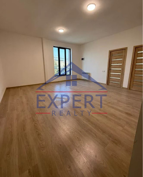 ԷՐԵԲՈՒՆԻ  ,ՆՈՐ ԱՐԵՇԻ ՓՈՂՈՑ  6 ՍԵՆՅԱԿ