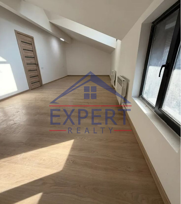 ԷՐԵԲՈՒՆԻ  ,ՆՈՐ ԱՐԵՇԻ ՓՈՂՈՑ  6 ՍԵՆՅԱԿ