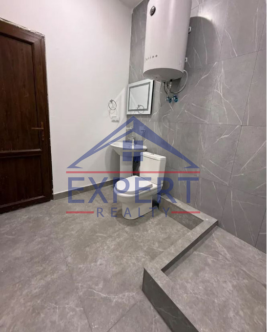 ԷՐԵԲՈՒՆԻ  ,ՆՈՐ ԱՐԵՇԻ ՓՈՂՈՑ  6 ՍԵՆՅԱԿ