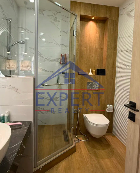 ԿԵՆՏՐՈՆ, ՏԵՐՅԱՆ ՓՈՂՈՑ, 2 ՍԵՆՅԱԿ