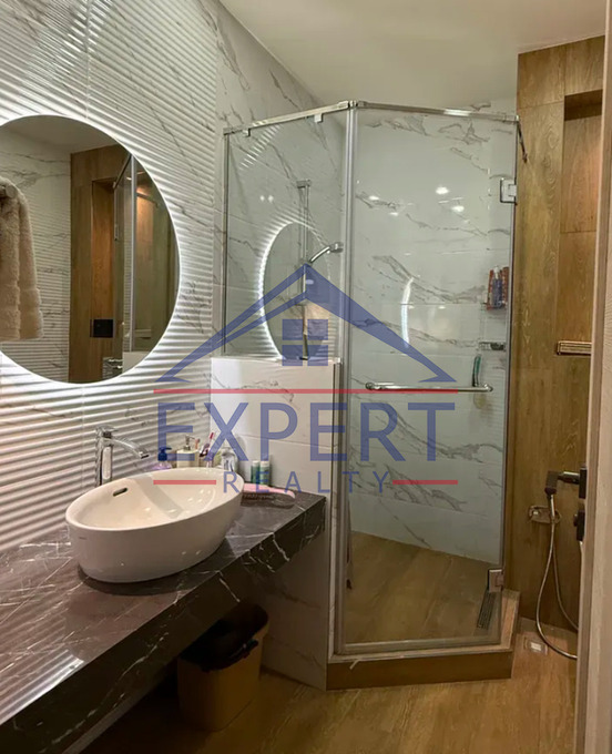 ԿԵՆՏՐՈՆ, ՏԵՐՅԱՆ ՓՈՂՈՑ, 2 ՍԵՆՅԱԿ