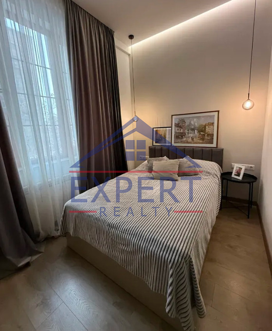 ԿԵՆՏՐՈՆ, ՏԵՐՅԱՆ ՓՈՂՈՑ, 2 ՍԵՆՅԱԿ