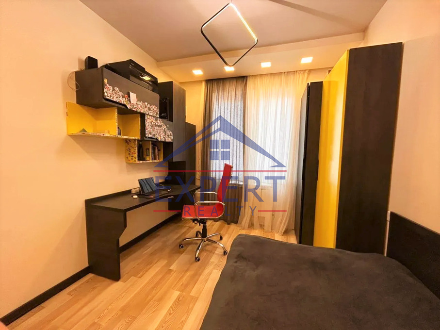 ՆՈՐ ՆՈՐՔ, ԴԱՎԻԹ ՄԱԼՅԱՆ ՓՈՂՈՑ, 4 ՍԵՆՅԱԿ