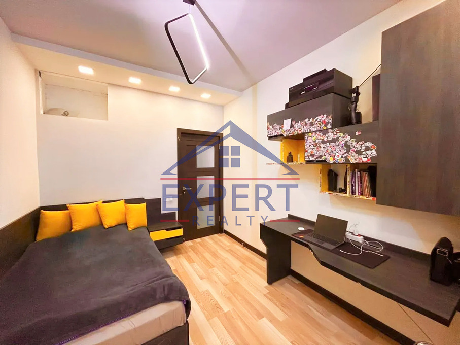 ՆՈՐ ՆՈՐՔ, ԴԱՎԻԹ ՄԱԼՅԱՆ ՓՈՂՈՑ, 4 ՍԵՆՅԱԿ