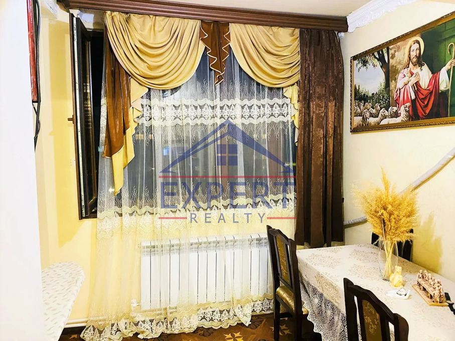 ԷՐԵԲՈՒՆԻ, ԱՐՑԱԽԻ ՊՈՂՈՏԱ, 3 ՍԵՆՅԱԿ