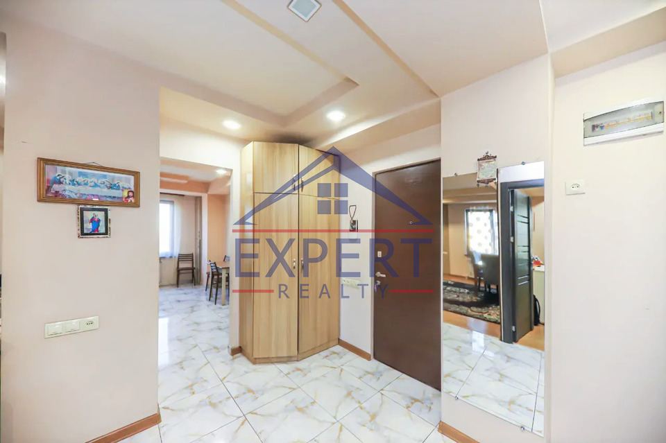 ԷՐԵԲՈՒՆԻ, ԱՐՑԱԽԻ ՊՈՂՈՏԱ, 3 ՍԵՆՅԱԿ