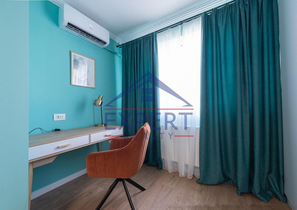 ԿԵՆՏՐՈՆ, ԴԵՐԵՆԻԿ ԴԵՄԻՐՃՅԱՆ , 2 ՍԵՆՅԱԿ