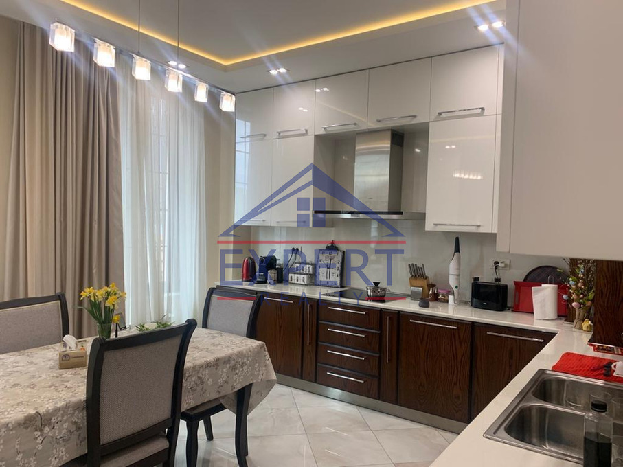 ԿԵՆՏՐՈՆ,ԴԵՄԻՐՃՅԱՆ ՓՈՂՈՑ, 4 ՍԵՆՅԱԿ