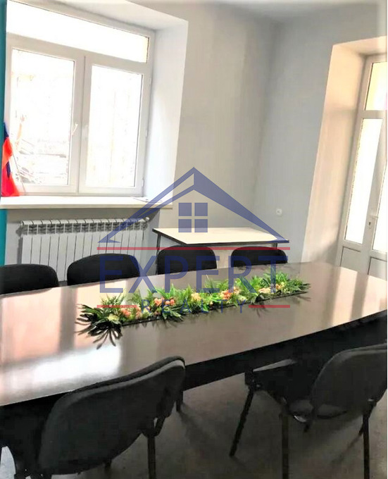 ԿԵՆՏՐՈՆ, ՉԱՐԵՆՑԻ ՓՈՂՈՑ, 96 ՔՄ