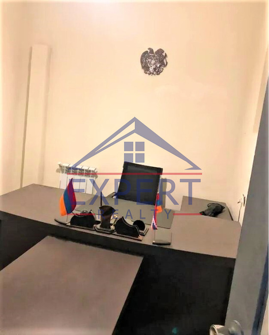 ԿԵՆՏՐՈՆ, ՉԱՐԵՆՑԻ ՓՈՂՈՑ, 96 ՔՄ