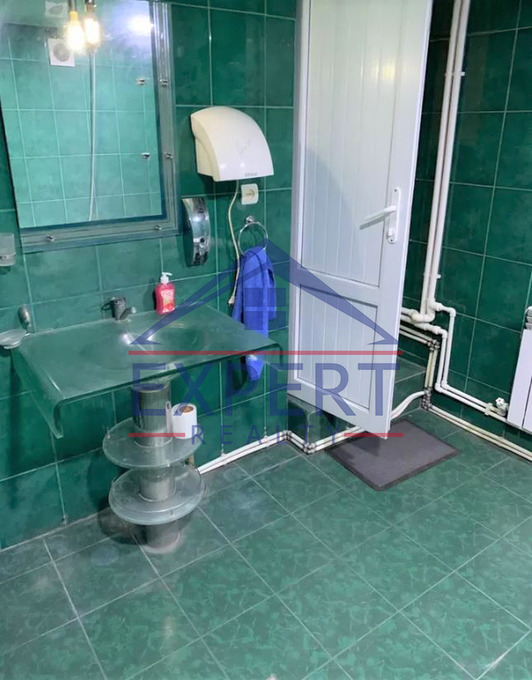 ԿԵՆՏՐՈՆ, ԲԱՐՁՐԱԲԵՐԴԻ ՓՈՂՈՑ, 5 ՍԵՆՅԱԿ