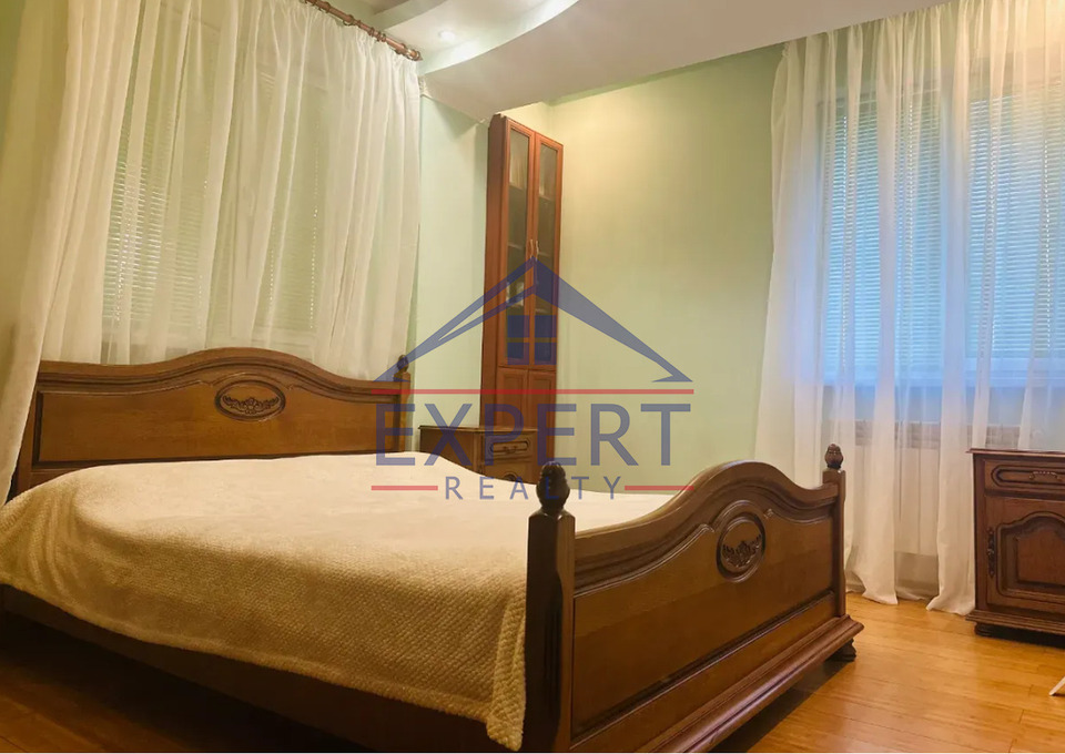 ԱՐԱԲԿԻՐ, ԱՐԱՄ ԽԱՉԱՏՐՅԱՆ, 6 ՍԵՆՅԱԿ