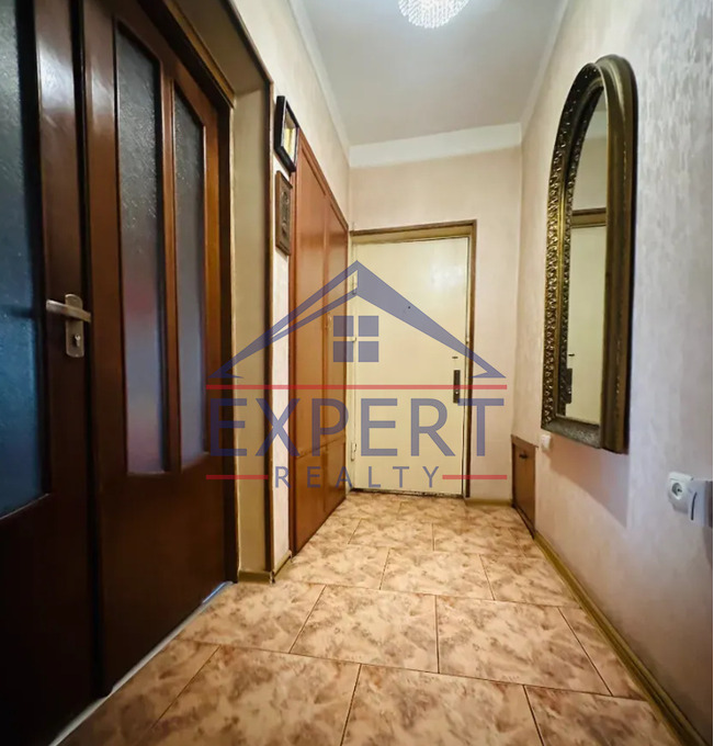 ԱՐԱԲԿԻՐ, ԱՐԱՄ ԽԱՉԱՏՐՅԱՆ, 6 ՍԵՆՅԱԿ