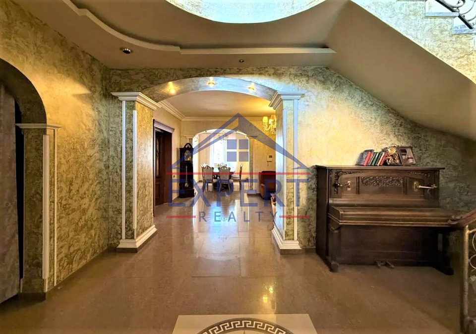 ԿԵՆՏՐՈՆ, ՔԱՋԱԶՆՈՒՆՈՒ ՓՈՂՈՑ, 700ՔՄ