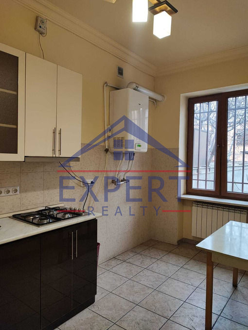 ԿԵՆՏՐՈՆ, ԲԱԲԱՅԱՆ ՓՈՂՈՑ, 300 ՔՄ