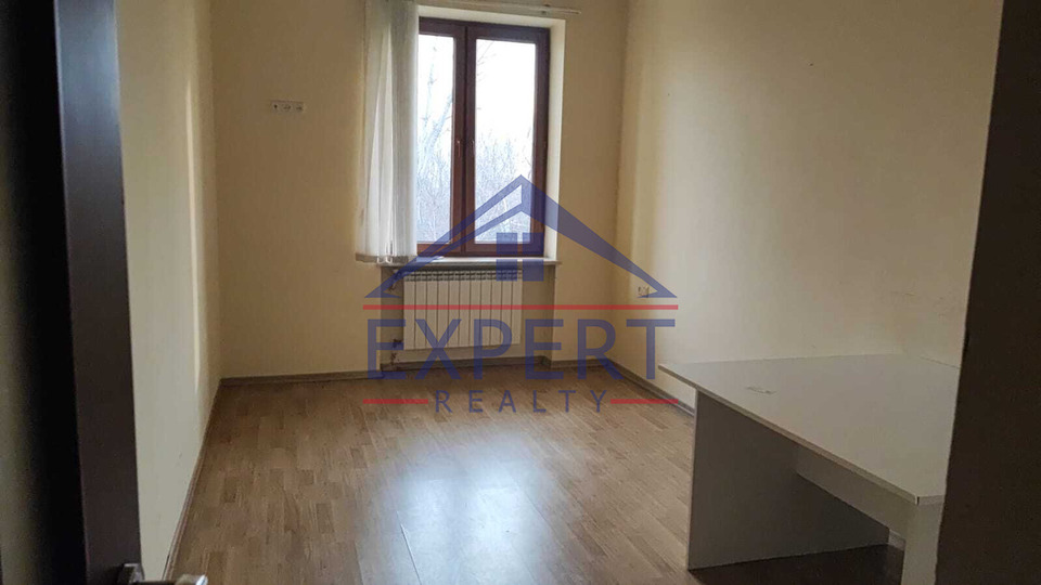 ԿԵՆՏՐՈՆ, ԲԱԲԱՅԱՆ ՓՈՂՈՑ, 300 ՔՄ