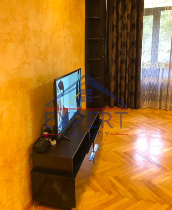 ԿԵՆՏՐՈՆ, ՏՊԱԳՐԻՉՆԵՐԻ ՓՈՂՈՑ, 2 ՍԵՆՅԱԿ