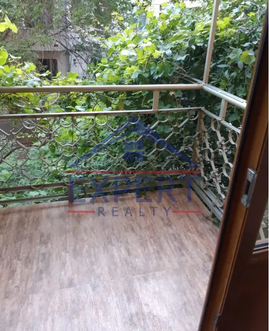 ԿԵՆՏՐՈՆ, ՏՊԱԳՐԻՉՆԵՐԻ ՓՈՂՈՑ, 2 ՍԵՆՅԱԿ