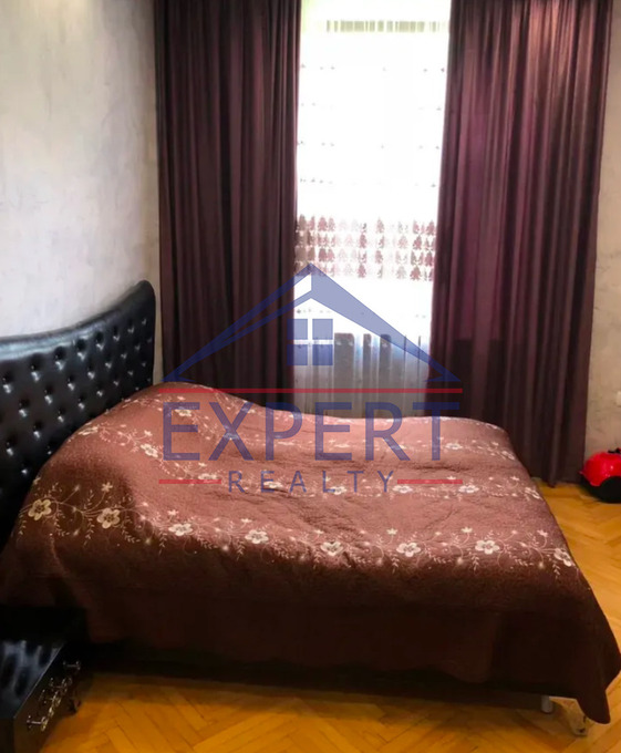 ԿԵՆՏՐՈՆ, ՏՊԱԳՐԻՉՆԵՐԻ ՓՈՂՈՑ, 2 ՍԵՆՅԱԿ