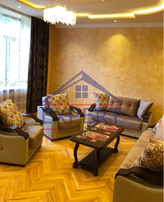 ԿԵՆՏՐՈՆ, ՏՊԱԳՐԻՉՆԵՐԻ ՓՈՂՈՑ, 2 ՍԵՆՅԱԿ