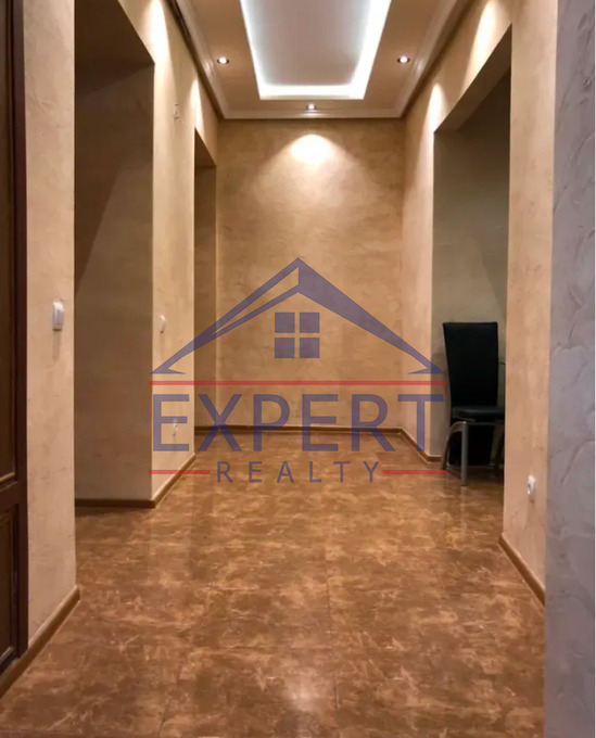 ԿԵՆՏՐՈՆ, ՏՊԱԳՐԻՉՆԵՐԻ ՓՈՂՈՑ, 2 ՍԵՆՅԱԿ