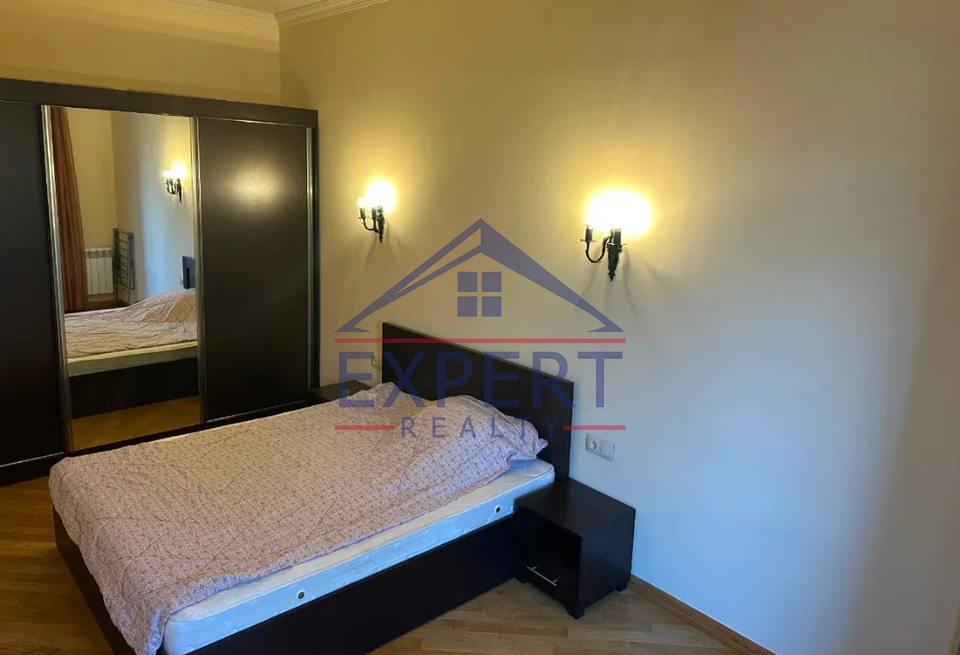 ԿԵՆՏՐՈՆ, ՄԱՇՏՈՑԻ ՊՈՂՈՏԱ, 2 ՍԵՆՅԱԿ