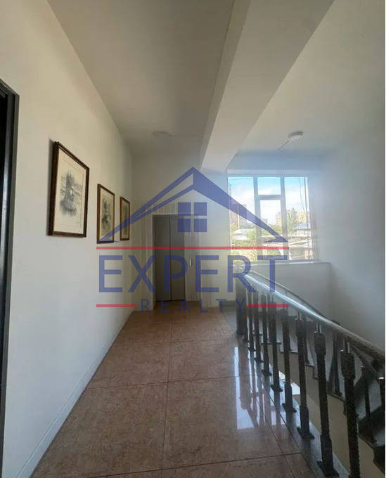 ԿԵՆՏՐՈՆ, ՎԱՐԴԱՆԱՆՑ ՓՈՂՈՑ   1200 ՔՄ