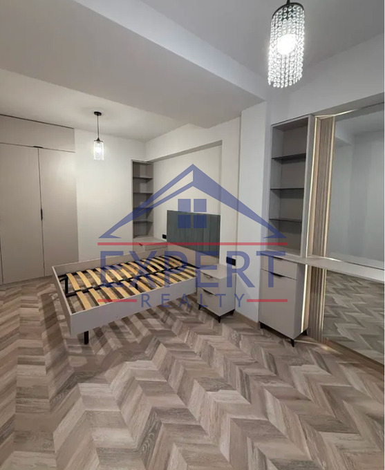 ԱՐԱԲԿԻՐ, ՕՐԲԵԼԻ ՓՈՂՈՑ, 2 ՍԵՆՅԱԿ