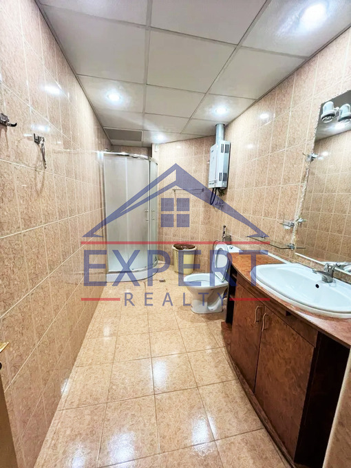 ԿԵՆՏՐՈՆ, ԱԲՈՎՅԱՆ ՓՈՂՈՑ, 3 ՍԵՆՅԱԿ