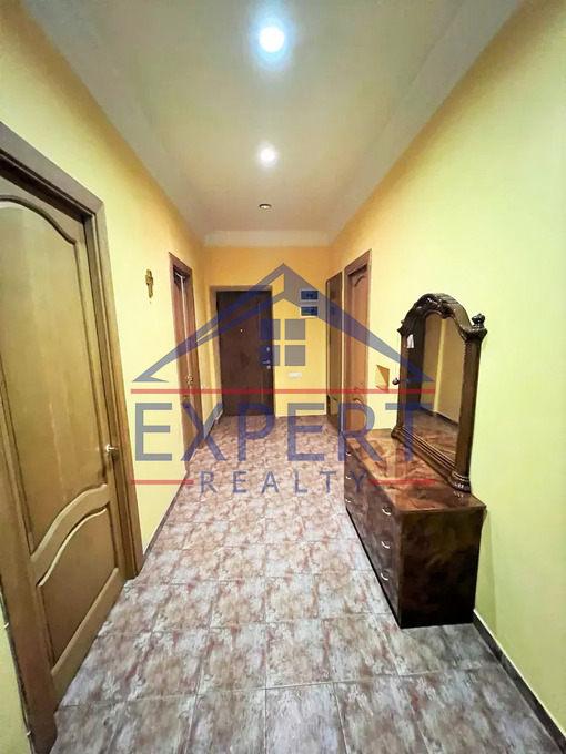 ԿԵՆՏՐՈՆ, ԱԲՈՎՅԱՆ ՓՈՂՈՑ, 3 ՍԵՆՅԱԿ