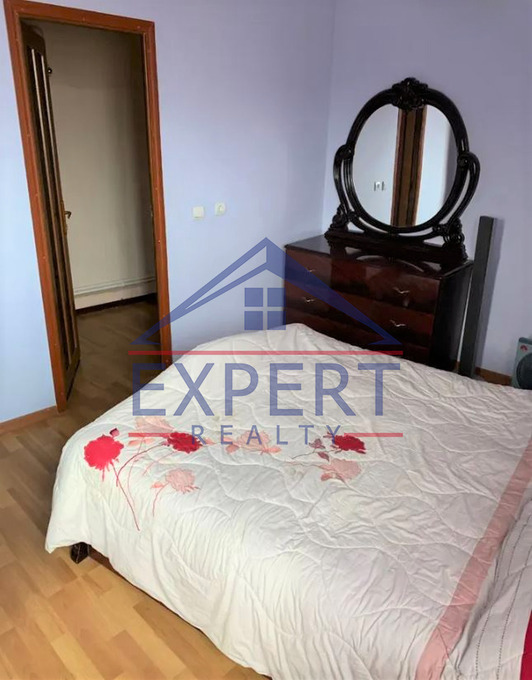 ԿԵՆՏՐՈՆ, ԲԱՐՁՐԱԲԵՐԴԻ ՓՈՂՈՑ, 5 ՍԵՆՅԱԿ