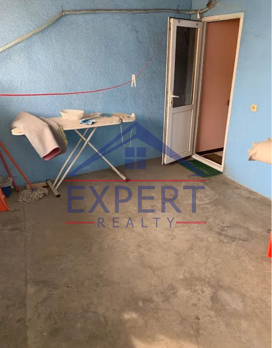 ԿԵՆՏՐՈՆ, ԲԱՐՁՐԱԲԵՐԴԻ ՓՈՂՈՑ, 5 ՍԵՆՅԱԿ