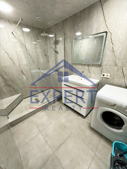 ԿԵՆՏՐՈՆ, ԴԵՐԵՆԻԿ ԴԵՄԻՐՃՅԱՆ, 2 ՍԵՆՅԱԿ