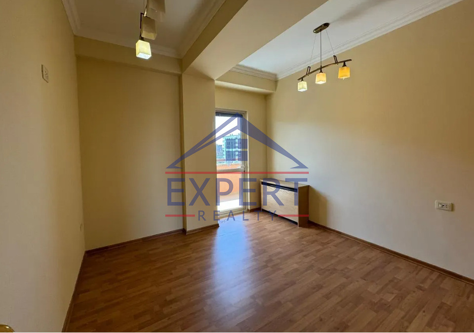 ԿԵՆՏՐՈՆ, ԿՈՂԲԱՑՈՒ ՓՈՂՈՑ, 4 ՍԵՆՅԱԿ