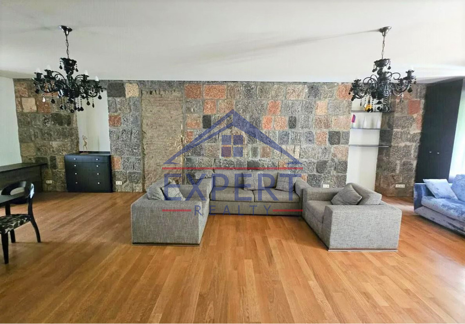 ԿԵՆՏՐՈՆ, ՊՈՒՇԿԻՆ ՓՈՂՈՑ, 1 ՍԵՆՅԱԿ