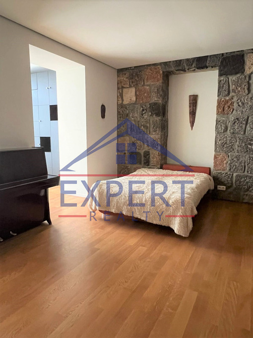 ԿԵՆՏՐՈՆ, ՊՈՒՇԿԻՆ ՓՈՂՈՑ, 1 ՍԵՆՅԱԿ